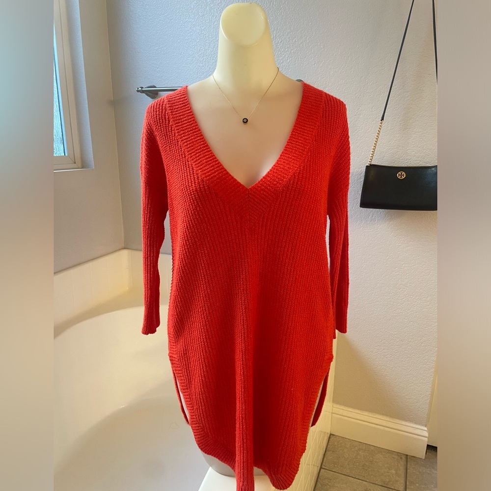 EXPRESS 3/4 sleeve v-neck tunic sweater
